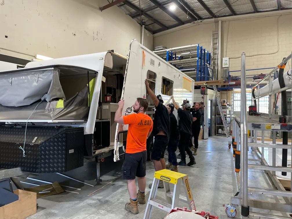 caravan repairs and service 2